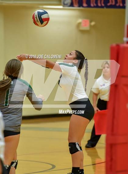 Thumbnail 1 in Reagan [Ronald] vs O'Connor (Class 6A Bidistrict) photogallery.