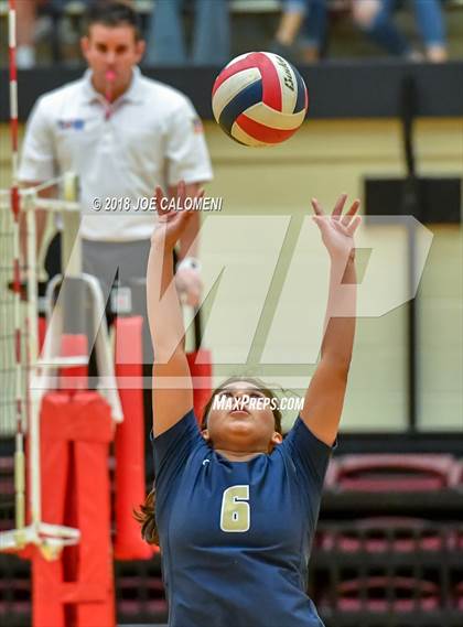 Thumbnail 3 in Reagan [Ronald] vs O'Connor (Class 6A Bidistrict) photogallery.