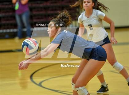 Thumbnail 3 in Reagan [Ronald] vs O'Connor (Class 6A Bidistrict) photogallery.