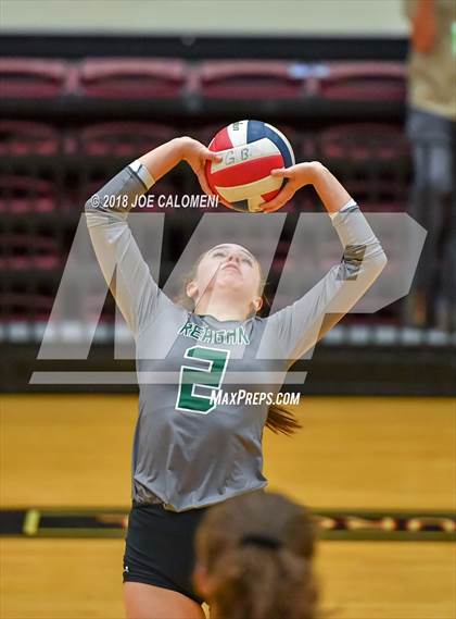 Thumbnail 1 in Reagan [Ronald] vs O'Connor (Class 6A Bidistrict) photogallery.