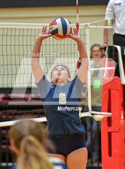 Thumbnail 2 in Reagan [Ronald] vs O'Connor (Class 6A Bidistrict) photogallery.