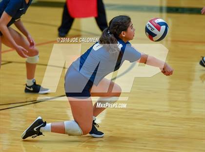 Thumbnail 3 in Reagan [Ronald] vs O'Connor (Class 6A Bidistrict) photogallery.