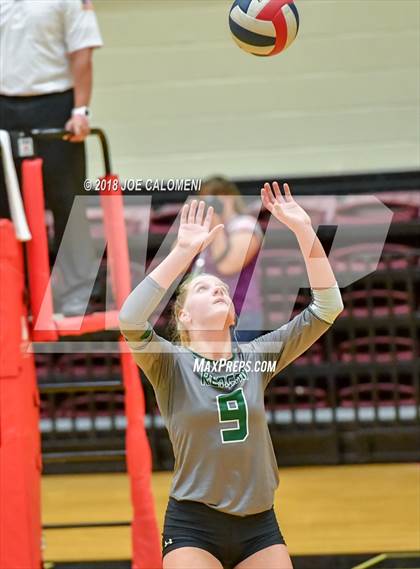 Thumbnail 3 in Reagan [Ronald] vs O'Connor (Class 6A Bidistrict) photogallery.