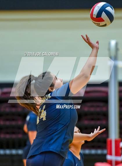 Thumbnail 2 in Reagan [Ronald] vs O'Connor (Class 6A Bidistrict) photogallery.