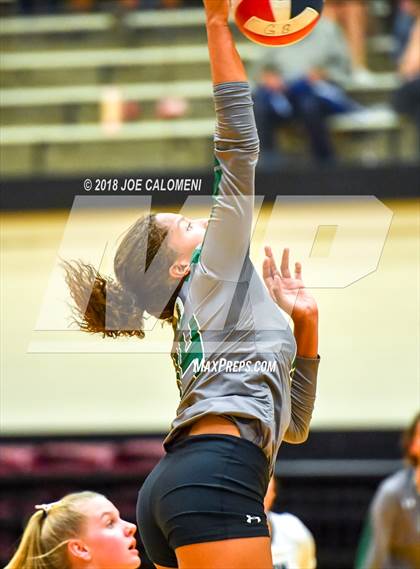 Thumbnail 1 in Reagan [Ronald] vs O'Connor (Class 6A Bidistrict) photogallery.