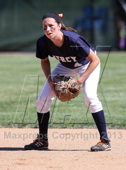 Thumbnail 3 in Our Lady of Mercy vs. Hamburg (NYSPHSAA Class A Western Regional) photogallery.