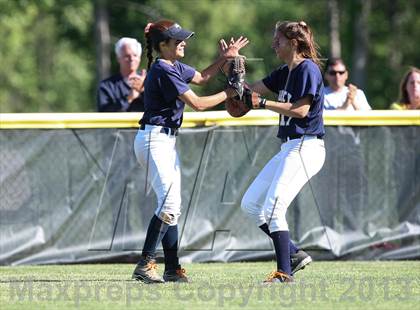 Thumbnail 3 in Our Lady of Mercy vs. Hamburg (NYSPHSAA Class A Western Regional) photogallery.