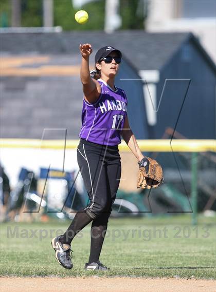 Thumbnail 2 in Our Lady of Mercy vs. Hamburg (NYSPHSAA Class A Western Regional) photogallery.