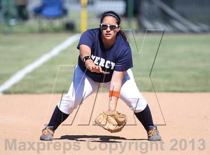 Thumbnail 1 in Our Lady of Mercy vs. Hamburg (NYSPHSAA Class A Western Regional) photogallery.