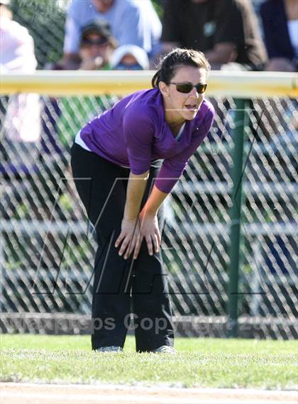 Thumbnail 2 in Our Lady of Mercy vs. Hamburg (NYSPHSAA Class A Western Regional) photogallery.