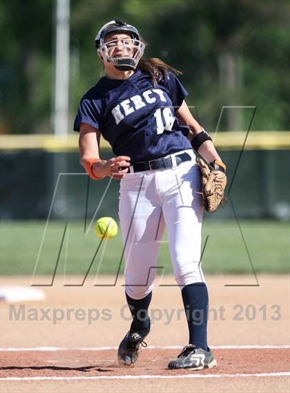 Thumbnail 3 in Our Lady of Mercy vs. Hamburg (NYSPHSAA Class A Western Regional) photogallery.