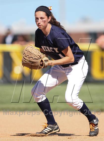Thumbnail 1 in Our Lady of Mercy vs. Hamburg (NYSPHSAA Class A Western Regional) photogallery.