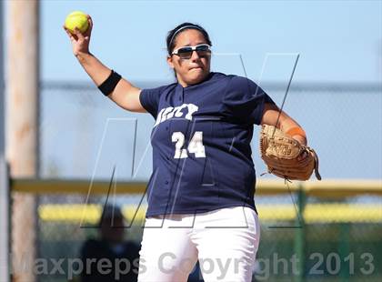 Thumbnail 3 in Our Lady of Mercy vs. Hamburg (NYSPHSAA Class A Western Regional) photogallery.