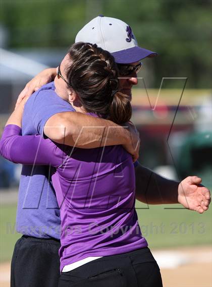 Thumbnail 2 in Our Lady of Mercy vs. Hamburg (NYSPHSAA Class A Western Regional) photogallery.