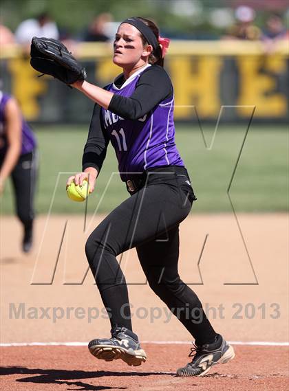 Thumbnail 2 in Our Lady of Mercy vs. Hamburg (NYSPHSAA Class A Western Regional) photogallery.