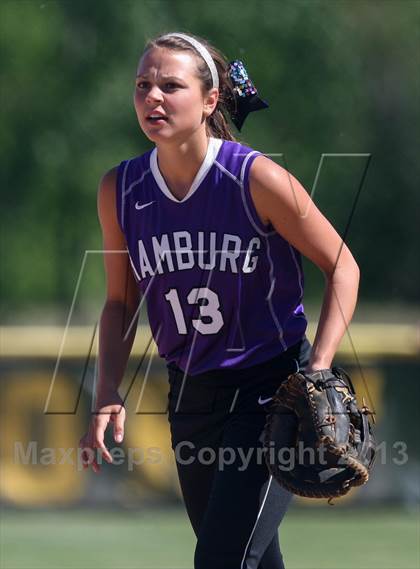 Thumbnail 2 in Our Lady of Mercy vs. Hamburg (NYSPHSAA Class A Western Regional) photogallery.