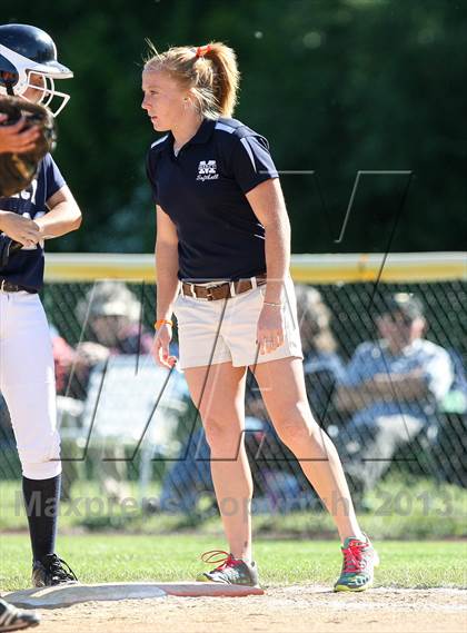 Thumbnail 3 in Our Lady of Mercy vs. Hamburg (NYSPHSAA Class A Western Regional) photogallery.