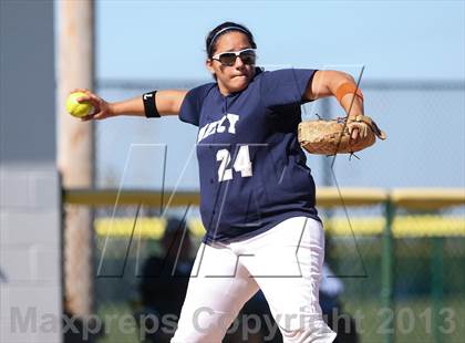 Thumbnail 2 in Our Lady of Mercy vs. Hamburg (NYSPHSAA Class A Western Regional) photogallery.
