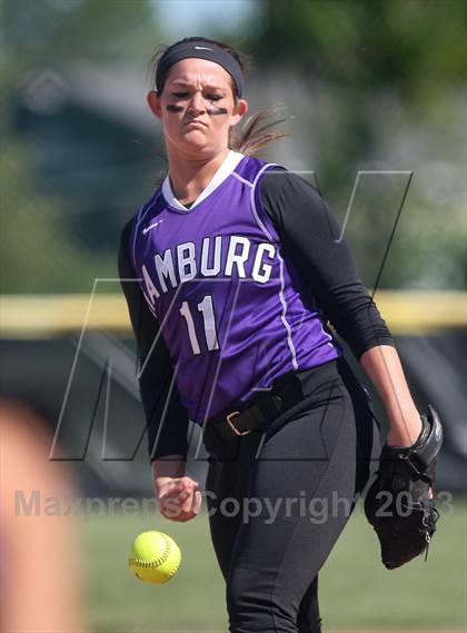 Thumbnail 3 in Our Lady of Mercy vs. Hamburg (NYSPHSAA Class A Western Regional) photogallery.
