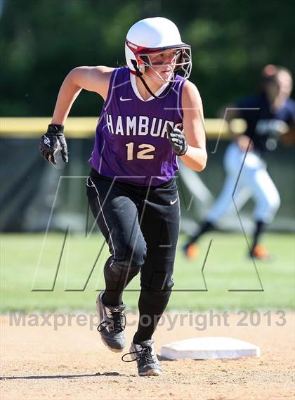 Thumbnail 3 in Our Lady of Mercy vs. Hamburg (NYSPHSAA Class A Western Regional) photogallery.