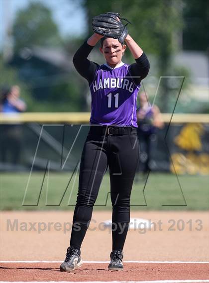 Thumbnail 3 in Our Lady of Mercy vs. Hamburg (NYSPHSAA Class A Western Regional) photogallery.