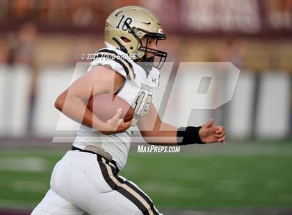 Thumbnail 2 in David Crockett @ Dobyns-Bennett photogallery.