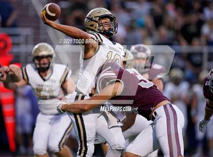 Thumbnail 3 in David Crockett @ Dobyns-Bennett photogallery.