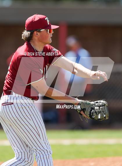 Thumbnail 1 in Ponderosa vs. Regis Jesuit (CHSAA 5A Region 2) photogallery.