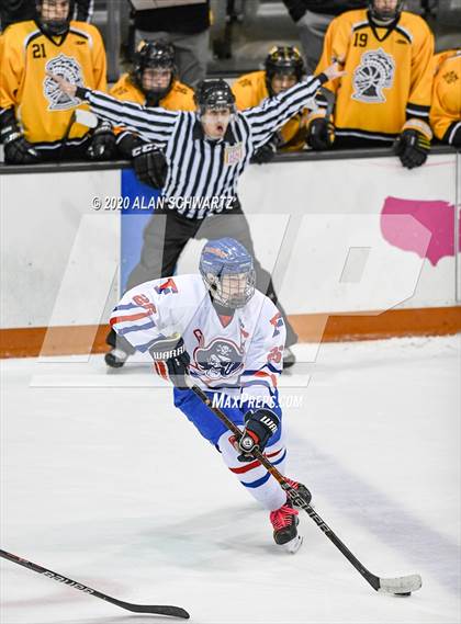 Thumbnail 3 in McQuaid Jesuit @ Fairport (Section 5 Semifinal)  photogallery.