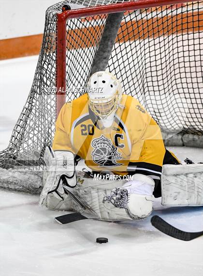 Thumbnail 2 in McQuaid Jesuit @ Fairport (Section 5 Semifinal)  photogallery.
