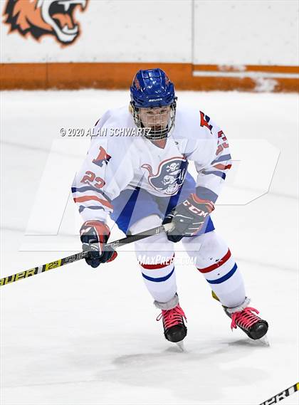 Thumbnail 3 in McQuaid Jesuit @ Fairport (Section 5 Semifinal)  photogallery.