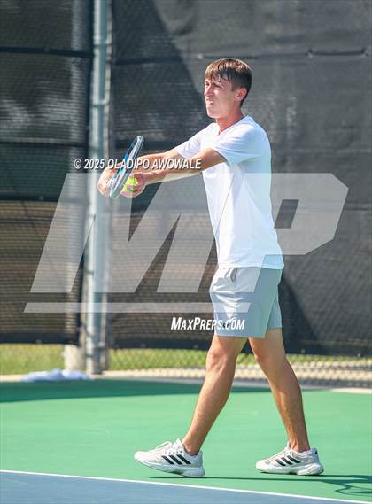 Thumbnail 1 in UIL 3A Boys Tennis (Semifinals) photogallery.