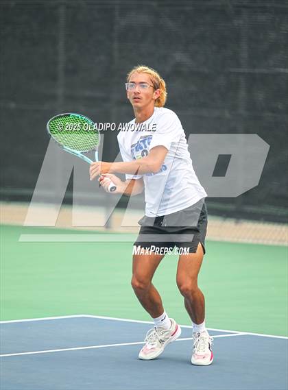 Thumbnail 1 in UIL 3A Boys Tennis (Semifinals) photogallery.