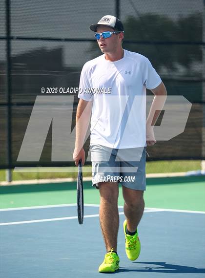 Thumbnail 3 in UIL 3A Boys Tennis (Semifinals) photogallery.