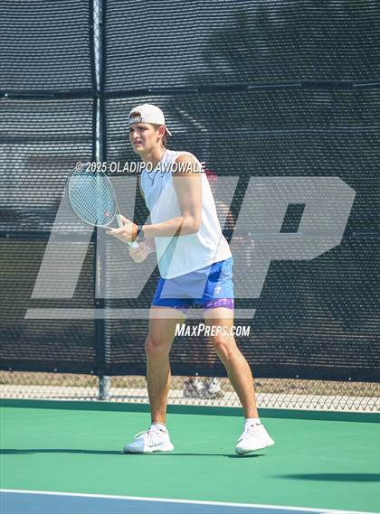 Thumbnail 1 in UIL 3A Boys Tennis (Semifinals) photogallery.