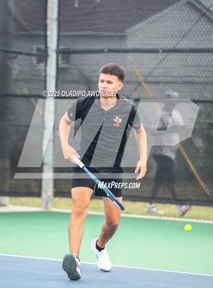 Thumbnail 3 in UIL 3A Boys Tennis (Semifinals) photogallery.