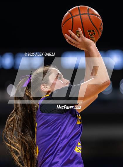 Thumbnail 3 in Liberty Hill vs. Monterey (UIL 5A Basketball Division II Final) photogallery.