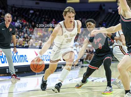 Thumbnail 2 in Jefferson City vs. De Smet Jesuit (MSHSAA Class 5 Championship) photogallery.