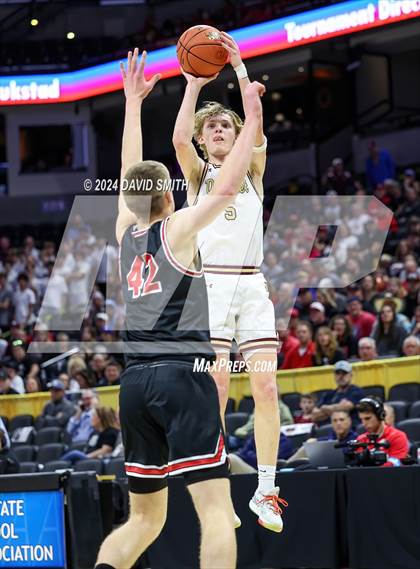 Thumbnail 3 in Jefferson City vs. De Smet Jesuit (MSHSAA Class 5 Championship) photogallery.