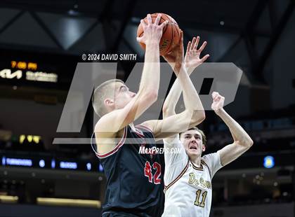 Thumbnail 1 in Jefferson City vs. De Smet Jesuit (MSHSAA Class 5 Championship) photogallery.