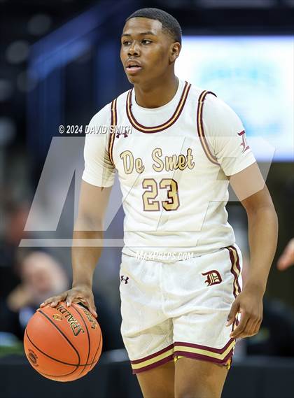 Thumbnail 1 in Jefferson City vs. De Smet Jesuit (MSHSAA Class 5 Championship) photogallery.