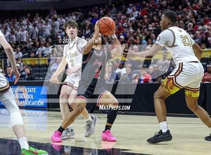 Thumbnail 1 in Jefferson City vs. De Smet Jesuit (MSHSAA Class 5 Championship) photogallery.