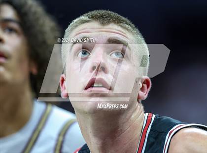 Thumbnail 2 in Jefferson City vs. De Smet Jesuit (MSHSAA Class 5 Championship) photogallery.