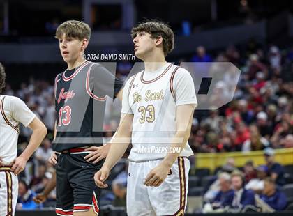 Thumbnail 1 in Jefferson City vs. De Smet Jesuit (MSHSAA Class 5 Championship) photogallery.