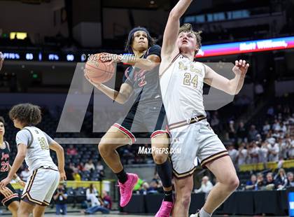 Thumbnail 2 in Jefferson City vs. De Smet Jesuit (MSHSAA Class 5 Championship) photogallery.