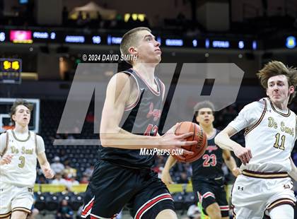 Thumbnail 3 in Jefferson City vs. De Smet Jesuit (MSHSAA Class 5 Championship) photogallery.