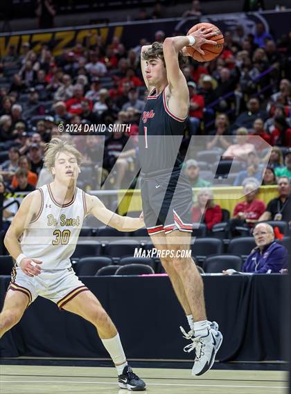 Thumbnail 3 in Jefferson City vs. De Smet Jesuit (MSHSAA Class 5 Championship) photogallery.