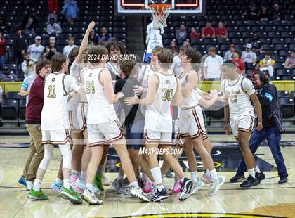 Thumbnail 1 in Jefferson City vs. De Smet Jesuit (MSHSAA Class 5 Championship) photogallery.