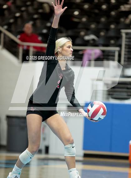 Thumbnail 2 in Liberty vs Lovejoy (UIL 5A Volleyball Regional Final Division 2) photogallery.