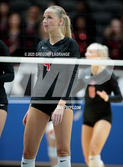 Thumbnail 2 in Liberty vs Lovejoy (UIL 5A Volleyball Regional Final Division 2) photogallery.